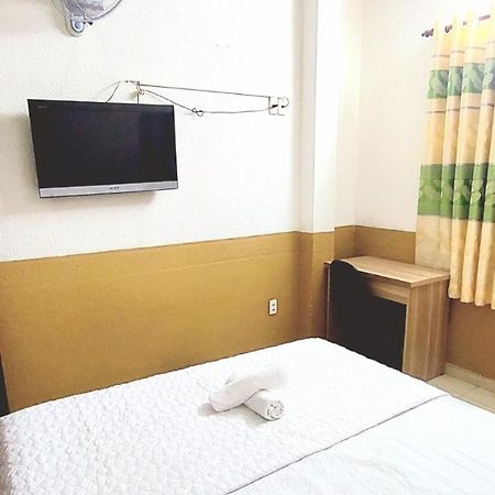 Hotel Khach San Huong Quynh Ho-Chi-Minh-Stadt Exterior foto