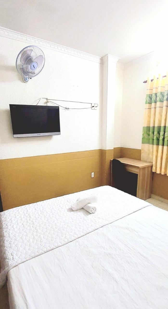 Hotel Khach San Huong Quynh Ho-Chi-Minh-Stadt Exterior foto